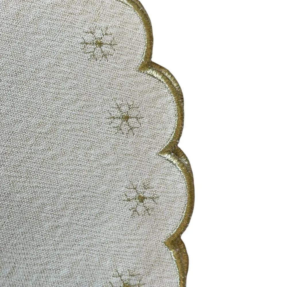 4pc Cynthia Rowley Snowflake Placemats 15in Scalloped Metallic Gold & Cream NEW